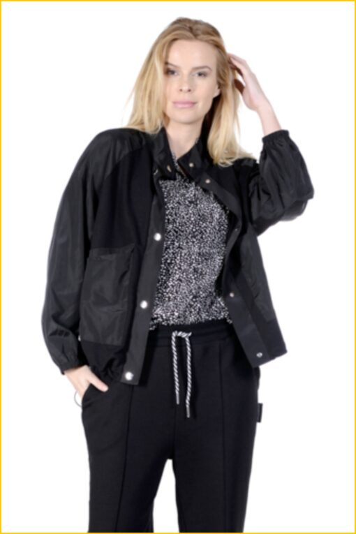 Sneakerdresses Sporty jacket black