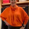 INUZ -Vleermuistrui sjaal -INU2201067 oranje