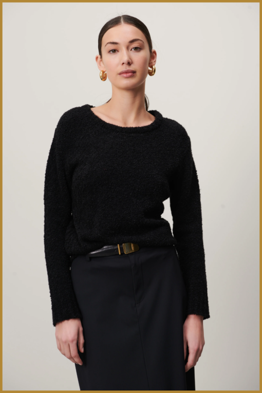 JL - Teddy Pullover black - JAN230046