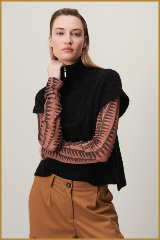 JL -  Teddy Vest black - JAN230048