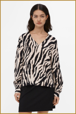 OBJECT - OBJJACIRA L/S V-NECK TOP - OBJ240013 print