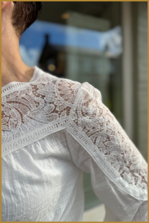 INU240200 Blouse 904 - Afbeelding 2