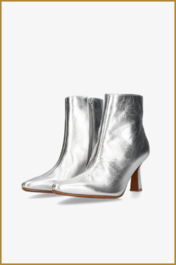 Alternative view of TANGO-Jude-Silverl-TAN250003