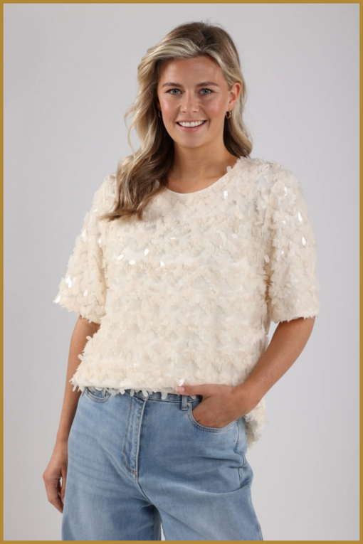 NUKUS-Aria top-Offwhite-NUK250024