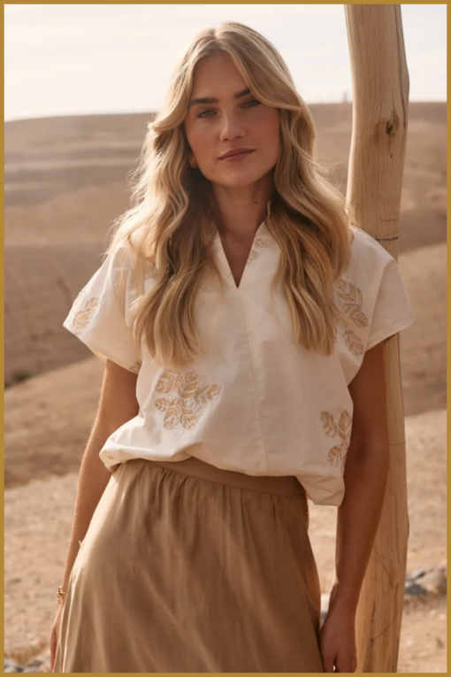 NUKUS-Daniek top-light sand-NUK250037