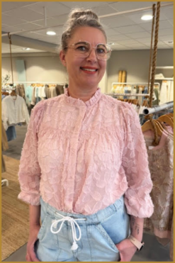 INU250129 Blouse Kilsy roze