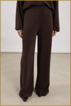 Nukus-Gaia pants dark chocolate-NUK250136