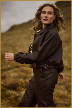 Nukus-Fiene jacket dark chocolate-NUK250137