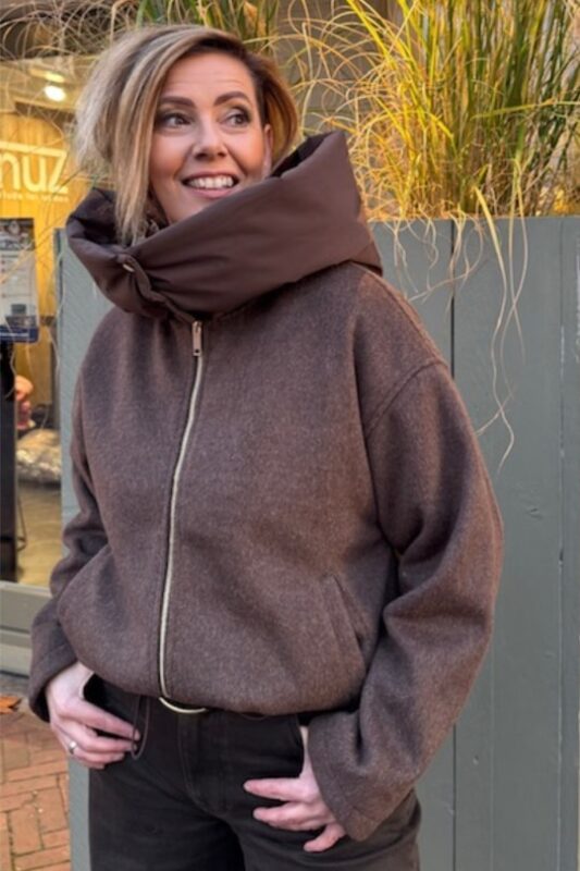 Dames jas met capuchon